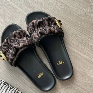 【関税＆送料込み】Fendi Slippers Fendi Slippers for Women for sale | eBay